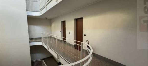 Apartamento de 3 divisões em Cardano al Campo, Italy N.º 3233 11