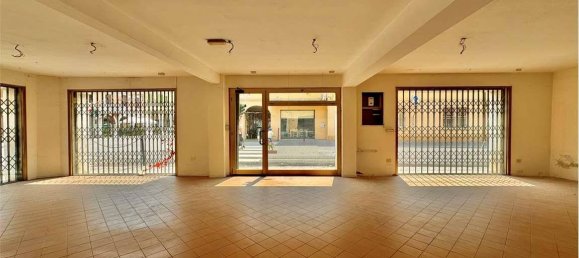 1غرفة عقار تجاري في Rolo, Italy رقم 308377 13