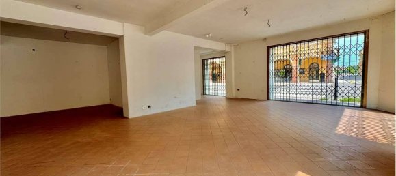 1غرفة عقار تجاري في Rolo, Italy رقم 308377 10