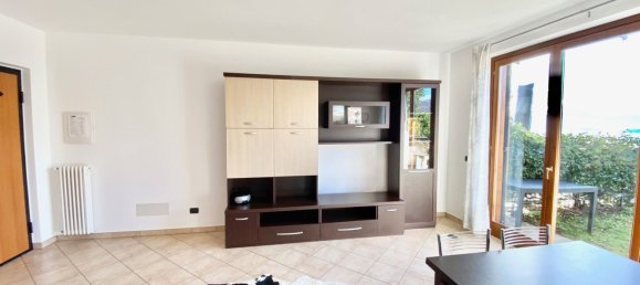 2 rooms Apartment in Brezzo di Bedero, Italy No. 131683 4