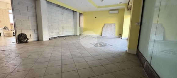 2 rooms Commercial property in Ivrea, Italy No. 293765 3