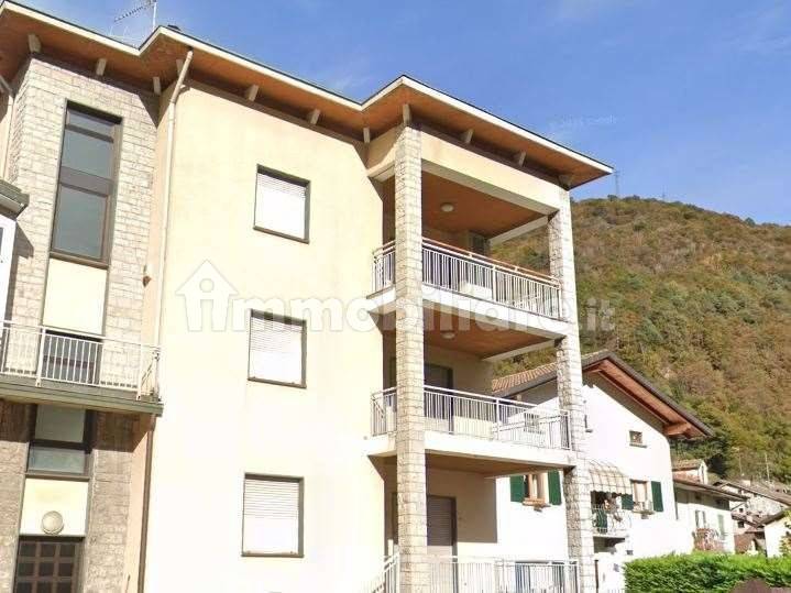 3 bedrooms Apartment in Cortenova, Italy No. 5039