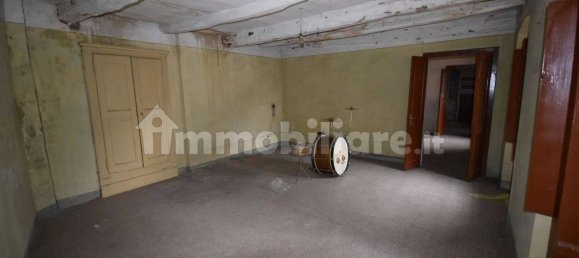 Bâtiment à Prato Sesia, Italy 350m² No. 332910 12