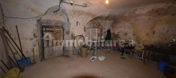 Bâtiment à Prato Sesia, Italy 350m² No. 332910 16