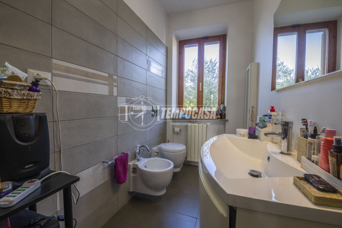 3 bedrooms Commercial property in Corridonia, Italy No. 276787