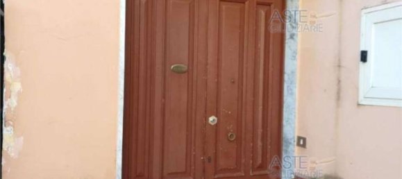 3 rooms Apartment in Sarno, Italy No. 182226 4
