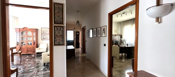 5 rooms Apartment in Venice, Italy No. 209860 10