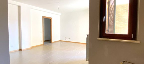 Casa de 3 habitaciónes en Fabriano, Italy No. 112161 15