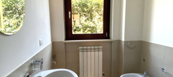 Casa de 3 habitaciónes en Fabriano, Italy No. 112161 8