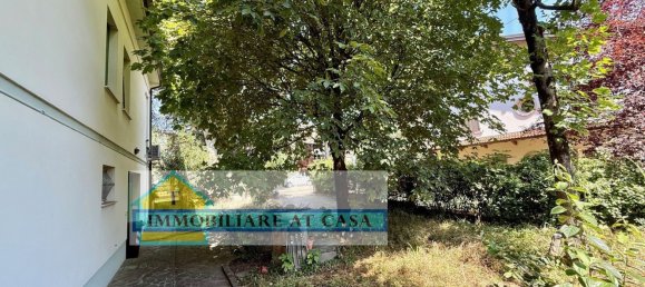 8 rooms House in San Martino in Rio, Italy No. 264051 6