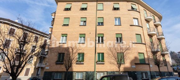 3 bedrooms Apartment in Turin, Italy No. 106301 8