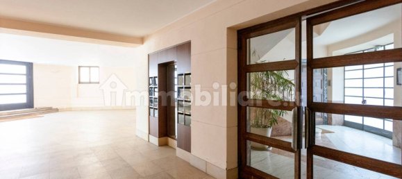 3 bedrooms Apartment in Turin, Italy No. 106301 2