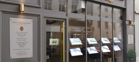 Квартира с 2 спальнями в Малакофф, Франция № 169072 3