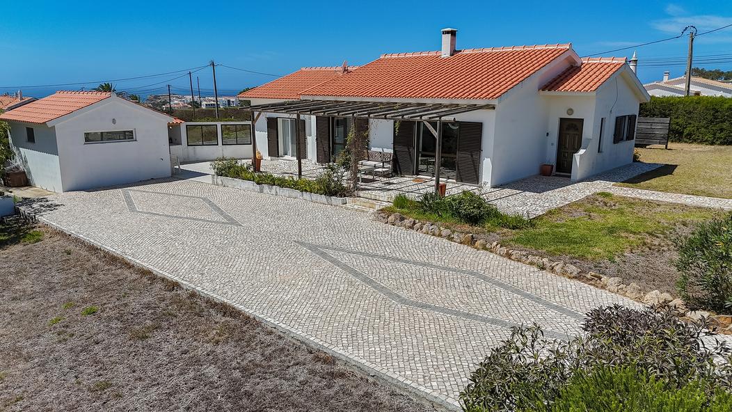 3 bedrooms House in Aljezur, Portugal No. 303772