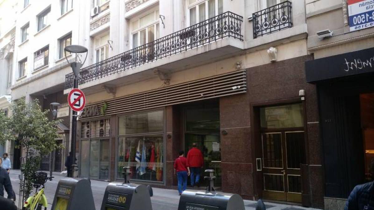 450m² Office in Buenos Aires, Argentina No. 104460