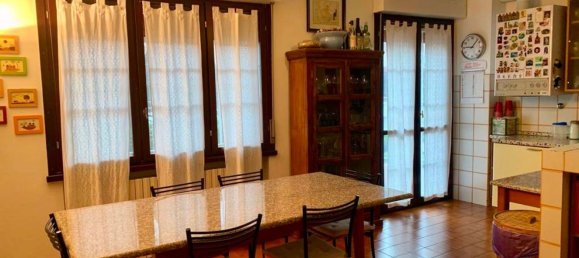 Casa de 7 habitaciónes en Parma, Italy No. 93436 4