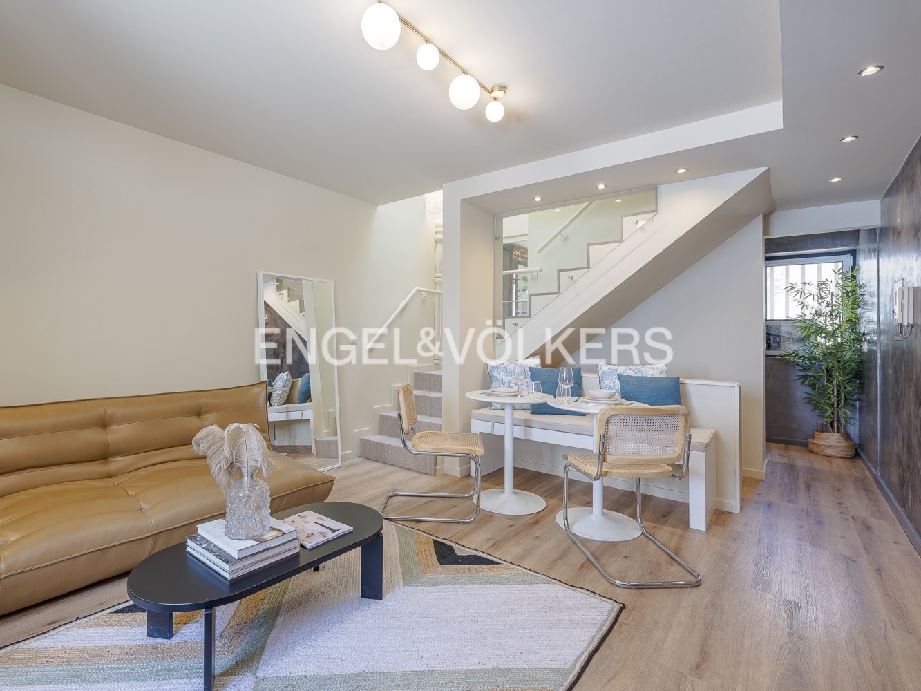 2 غرف نوم منزل ذو طابقين في Lisbon, Portugal رقم 95967