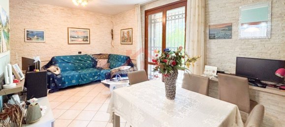 2 bedrooms Duplex in Carpi, Italy No. 262732 4