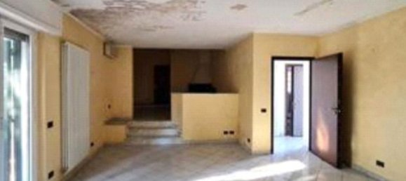 4-salle Villa à Lentate sul Seveso, Italy No. 6243 10