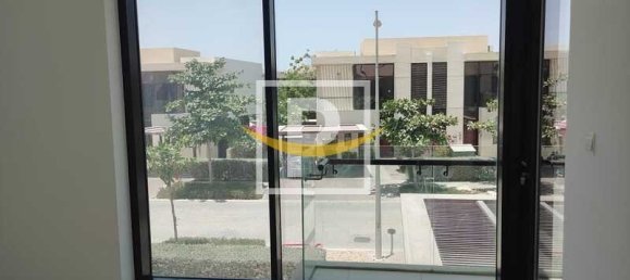 3 Schlafzimmer Villa in Dubai, UAE, Nr. 8610 22