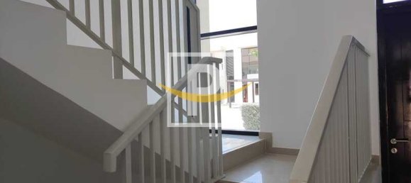 3 Schlafzimmer Villa in Dubai, UAE, Nr. 8610 13