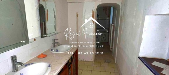 3 غرف نوم منزل في La Celle-Saint-Avant, France رقم 39827 7