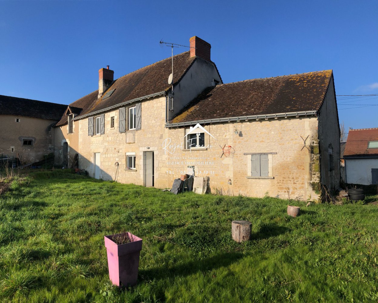 3 غرف نوم منزل في La Celle-Saint-Avant, France رقم 39827