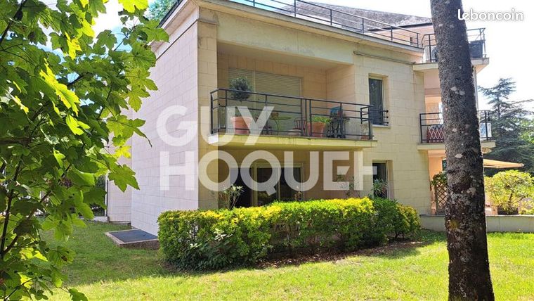 2 bedrooms Apartment in Saint-Cyr-sur-Loire, France No. 303837