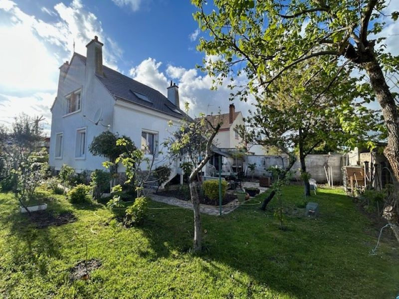 2 bedrooms House in Fleury-les-Aubrais, France No. 153064