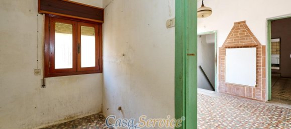 4 rooms House in Ruffano, Italy No. 224598 9