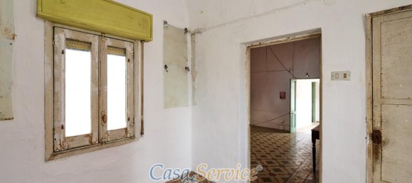 4 rooms House in Ruffano, Italy No. 224598 10