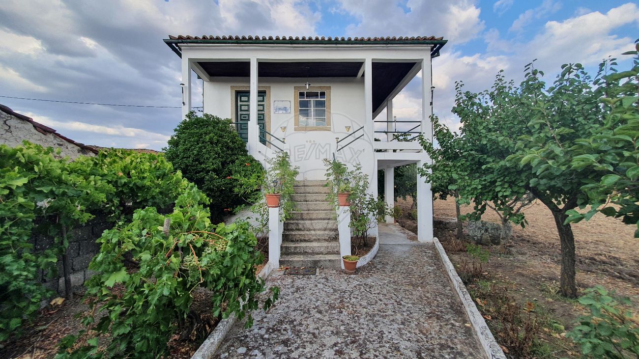 Casa T6 em Miranda do Douro, Portugal N.º 37679