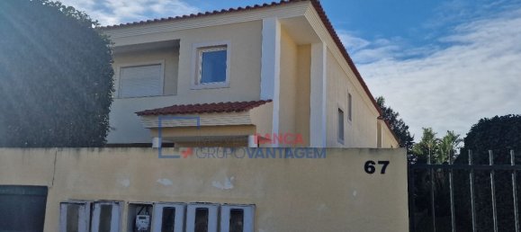 3 bedrooms House in Cascais, Portugal No. 179192 5