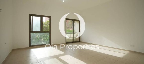 4 bedrooms Villa in Abu Dhabi, UAE No. 97649 9