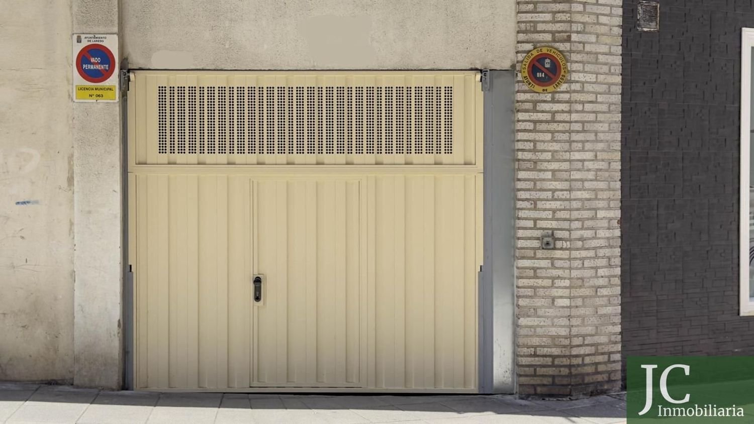 20m² Garage in Laredo, Spain No. 158064