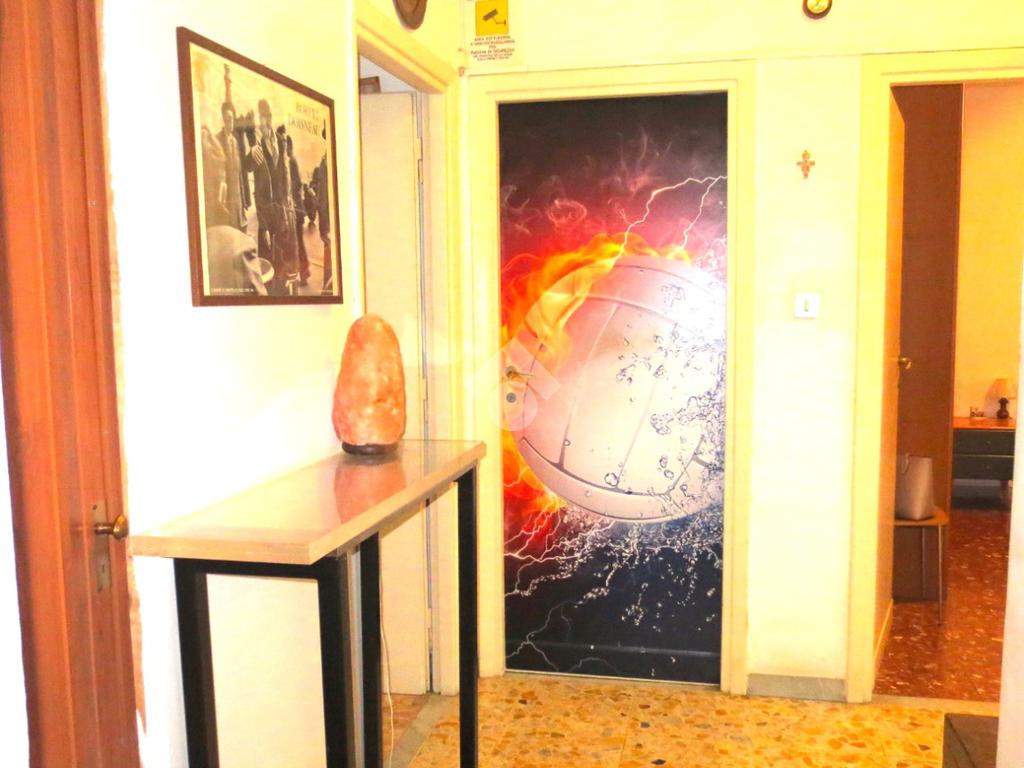 Apartamento de 3 dormitorios en Rome, Italy No. 30959