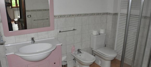 6 غرف نوم فيلا في Pescaglia, Italy رقم 104 11