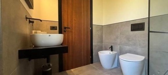 Квартира с 4 комнатами в Флоренция, Италия № 29614 13