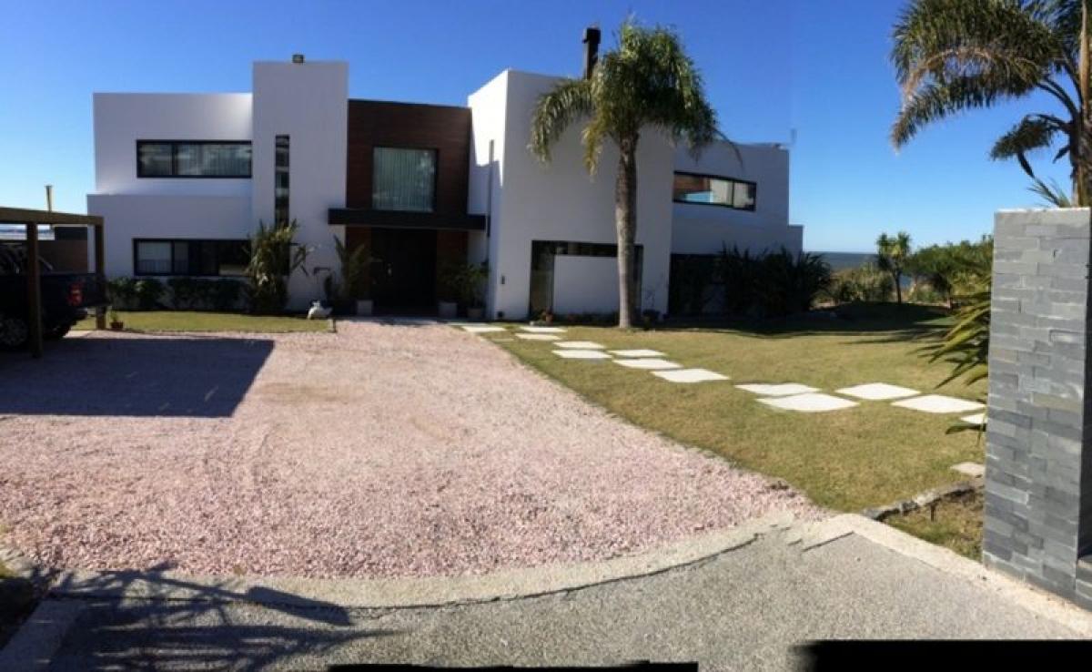 5 bedrooms House in Maldonado, Uruguay No. 2056