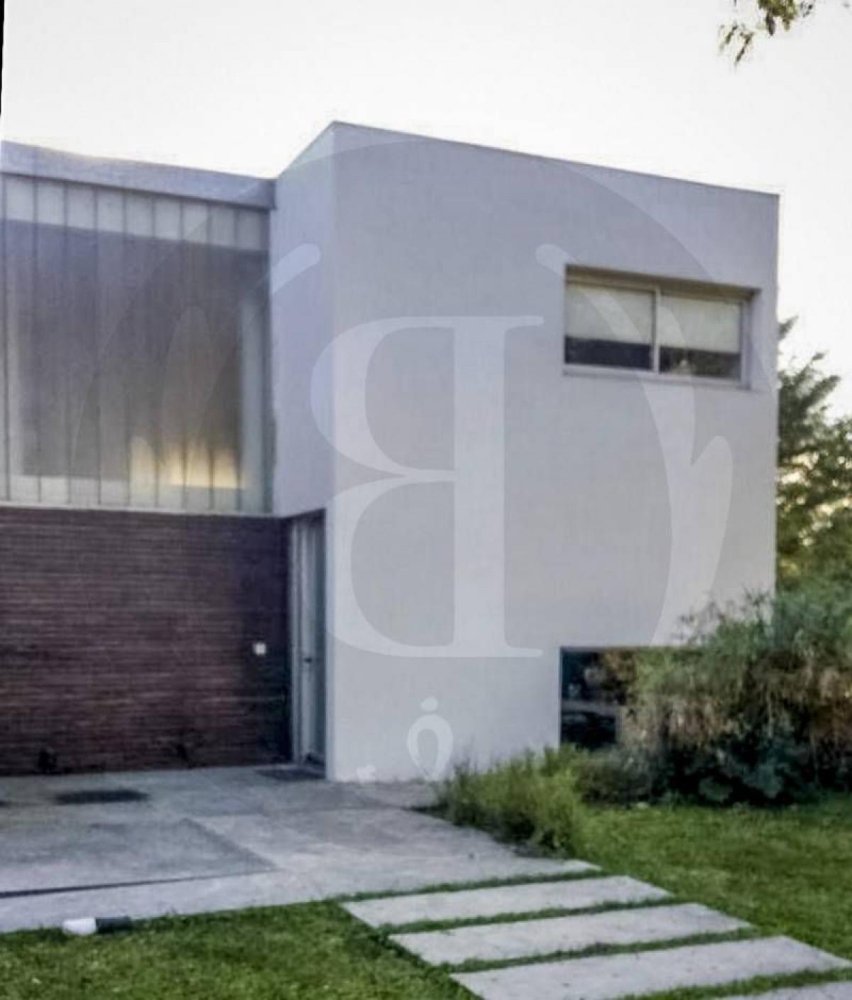 Casa T4 em Tigre, Argentina N.º 74350