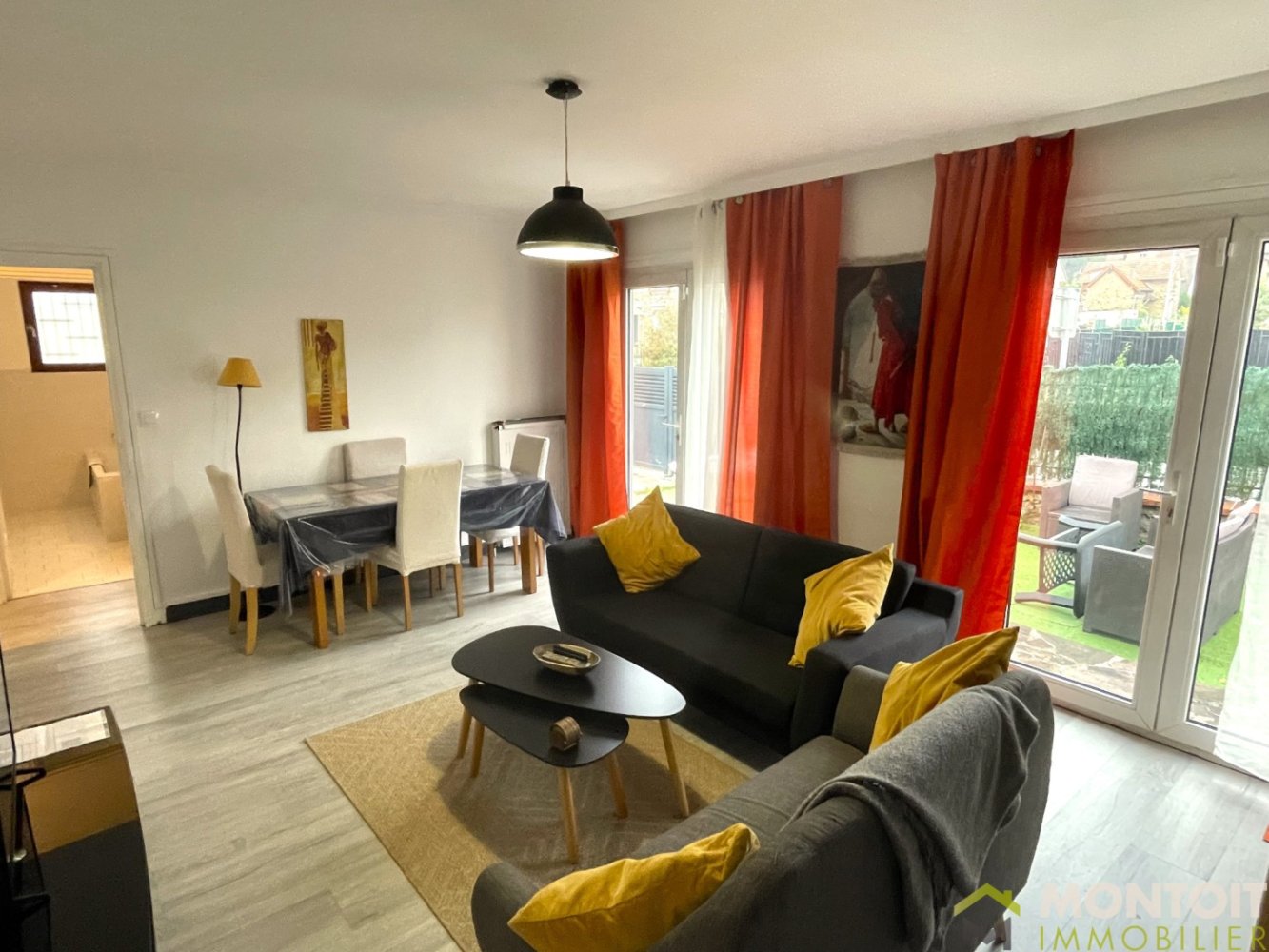2 bedrooms Villa in Orly, France No. 169009