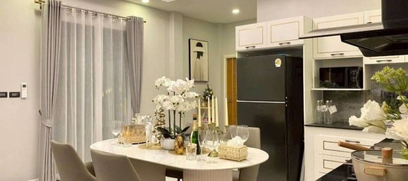 Villa de 3 dormitorios en Pattaya, Thailand No. 68802 8