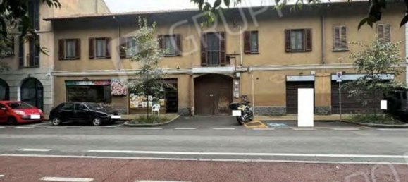 2 rooms Apartment in Saronno, Italy No. 94198 17