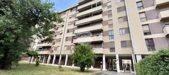 3 bedrooms Apartment in Milan, Italy No. 268819 24