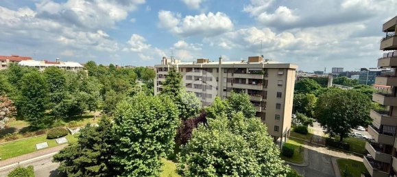 3 bedrooms Apartment in Milan, Italy No. 268819 22