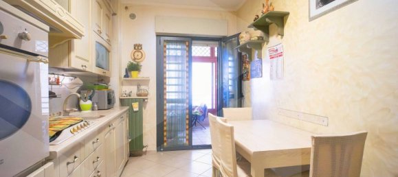 3 rooms Apartment in Bari, Italy No. 34368 5
