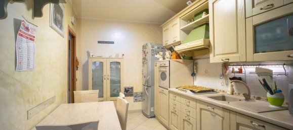 3 rooms Apartment in Bari, Italy No. 34368 6