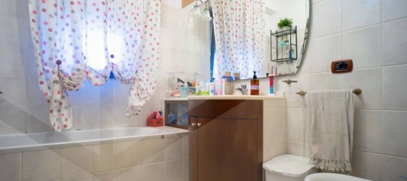 3 rooms Apartment in Bari, Italy No. 34368 17