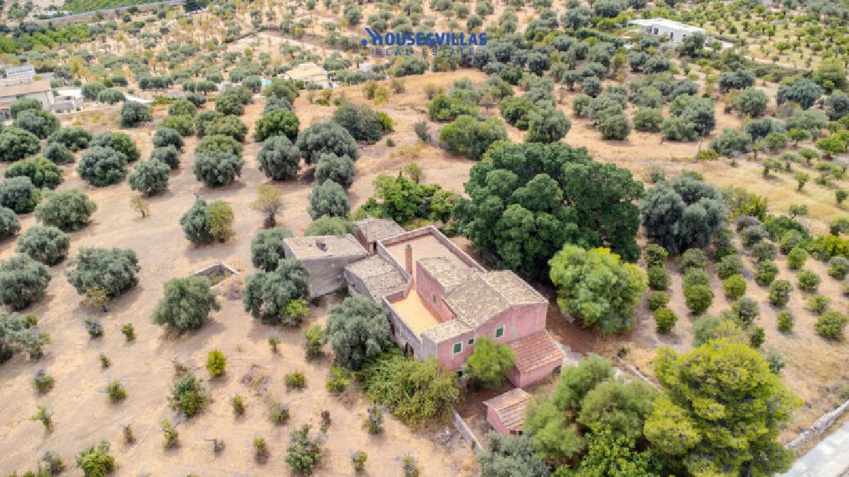 Вилла с 6 спальнями в Ното, Италия № 309821