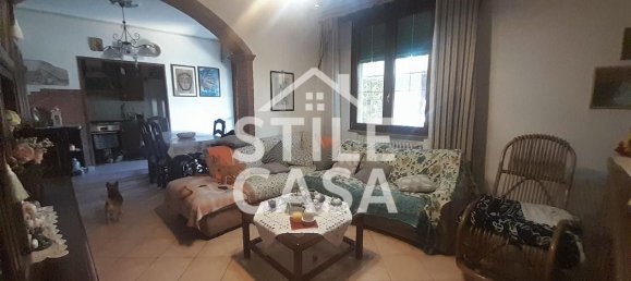 5 bedrooms Apartment in Altopascio, Italy No. 360056 2